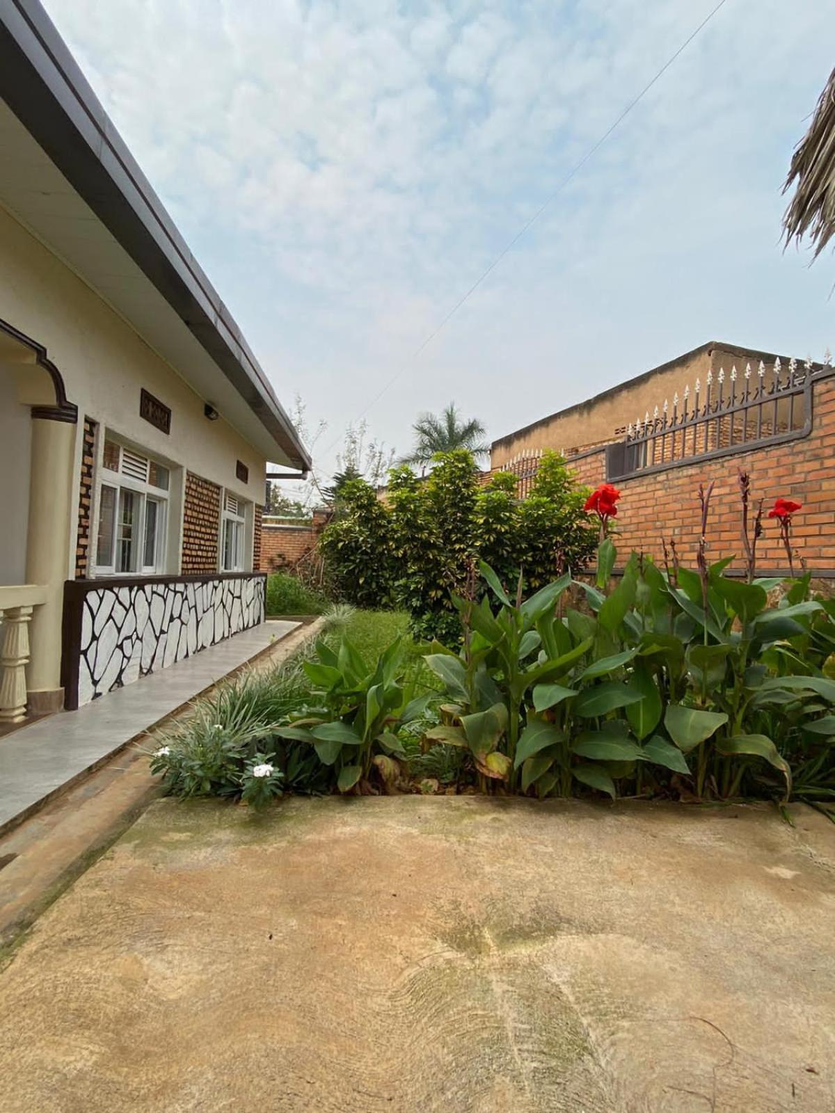 Bizi Homes Kigali Esterno foto